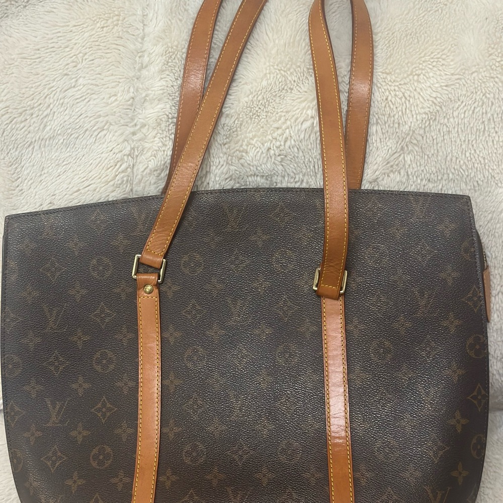LOUIS VUITTON
LV Monogram Babylone - Picture 2 of 12